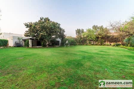 4 Kanal Plot In Model Town D Block For Sale Very Good Location
