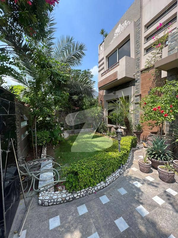 1 Kanal House In Stunning Sukh Chayn Gardens Is Available For sale