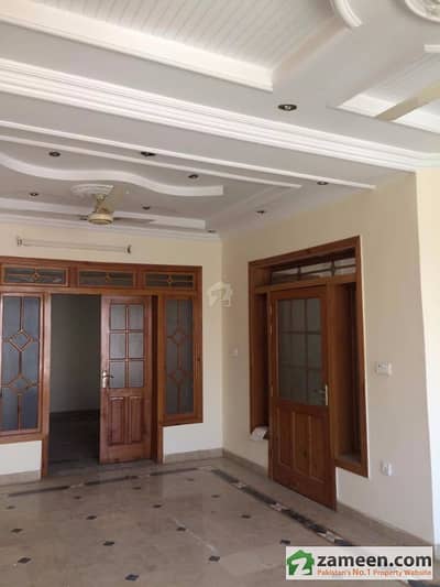 Double Story House For Sale In 70 Feet Street Wide 6 Bedrooms Double Unit