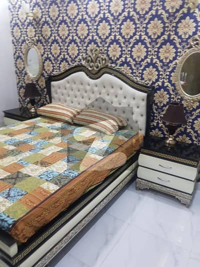 Furnished Rooms Available For Girls In Mozang Road Mutaqqi Mansion Lahore