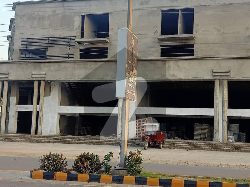 1175 Square Feet Shop Available In Mall of Gujrat For sale