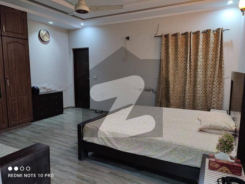 ضرار شہید روڈ کینٹ لاہور میں 4 کمروں کا 8 مرلہ مکان 2.45 کروڑ میں برائے فروخت۔