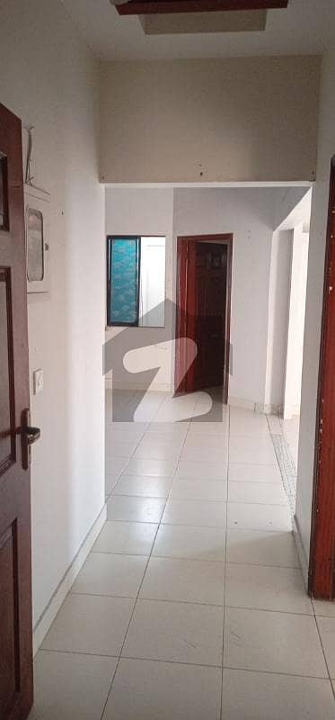 Flat In Dha Phase 5 Sized 1900 Square Feet Is Available