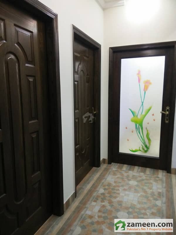 Luxury Residential Apartment For Sale Located Opposite Jinnah Garden