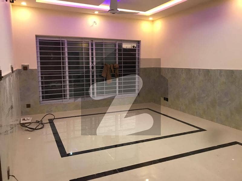 10 MARLA NEW HOUSE FOR RENT IN GULBERG GREENS