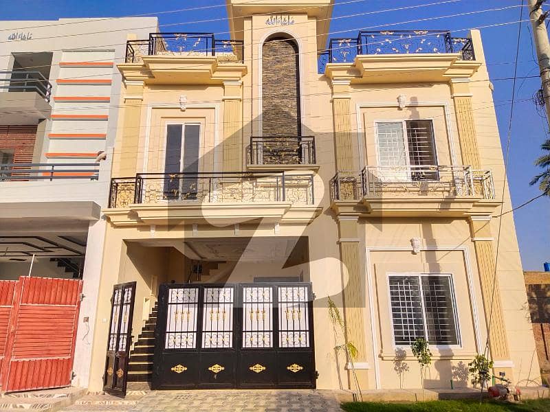 علامہ اقبال ایونیو جہانگی والا روڈ بہاولپور میں 6 کمروں کا 5 مرلہ مکان 1.75 کروڑ میں برائے فروخت۔