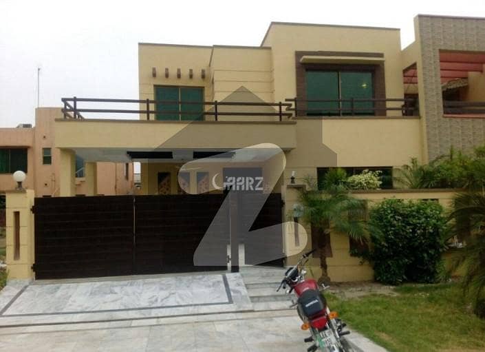 Eden Executive Block Society Boundary Wall Canal Road Faisalabad 17 Marla Double Storey House For Rent