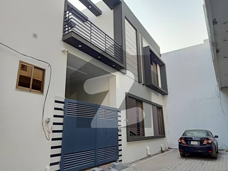 5 Marla House Is Available For sale In Badshahi Road
