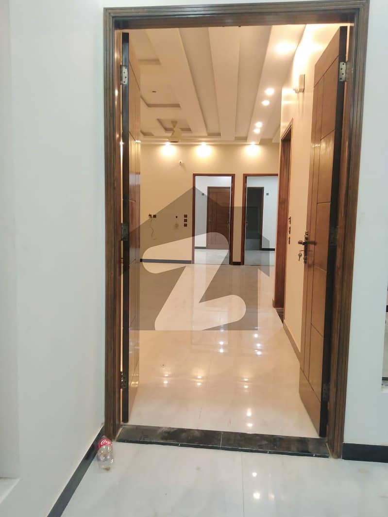 نارتھ ناظم آباد ۔ بلاک ایچ نارتھ ناظم آباد کراچی میں 3 کمروں کا 10 مرلہ بالائی پورشن 2.3 کروڑ میں برائے فروخت۔