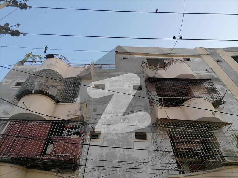 نارتھ کراچی - سیکٹر 7-D1 نارتھ کراچی کراچی میں 4 مرلہ فلیٹ 57 لاکھ میں برائے فروخت۔