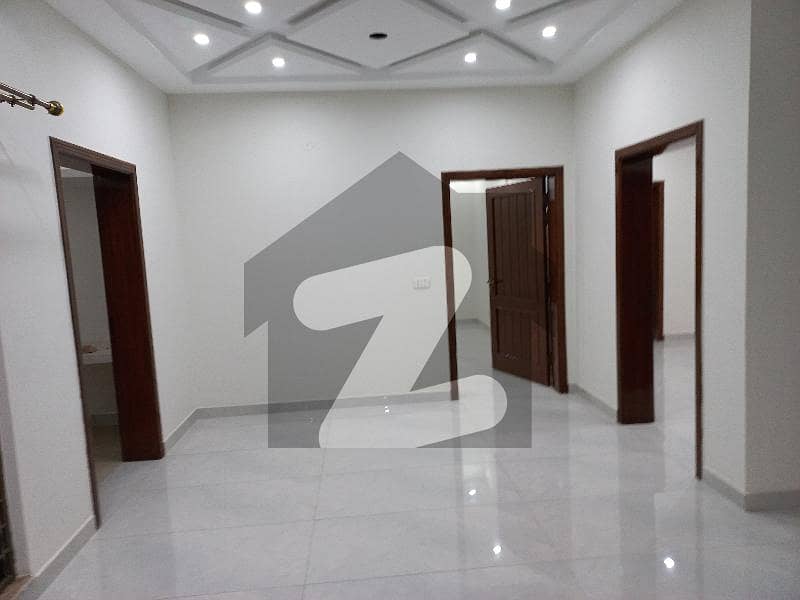 Kanal 3 bed Superb New Lower Portion In Nfc Society Near Wapda Town
