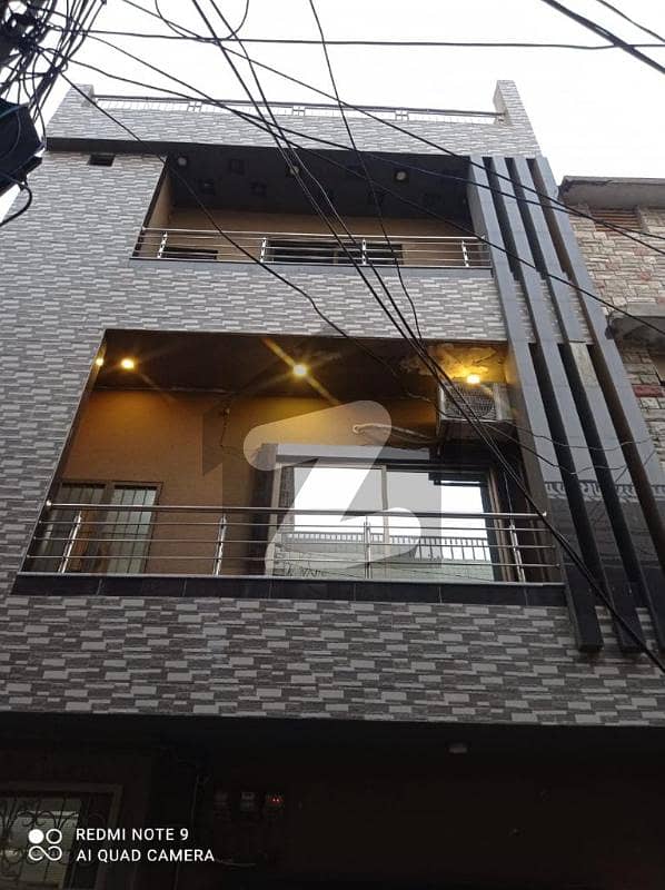 4 Marla Slightly Used Vip House For Sale In Riwaz Garden Mao Collage Lahore.