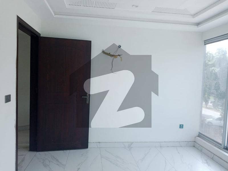 1 Bed Flat for Rent in bahria town Lahore