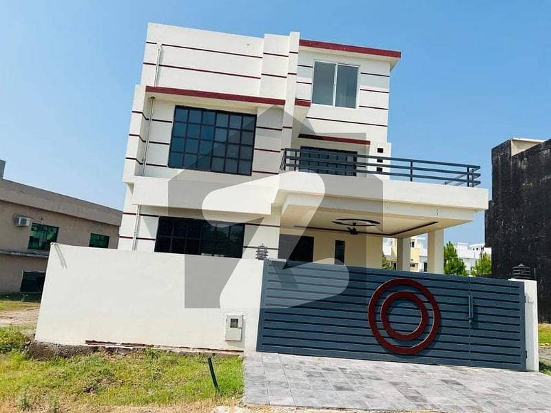 Sector B2, 8 Marla New Brand  Category Boulevard House For Sale