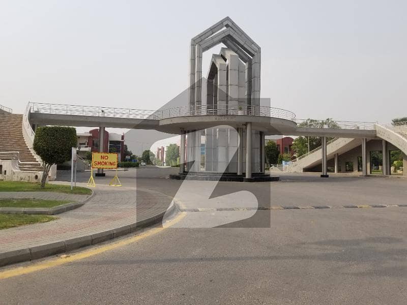8 Marla Main Boulevard All Dues Clear Commercial Plot in Umar Block at Ideal and Builder Location is Available For Sale In Bahria Town Lahore