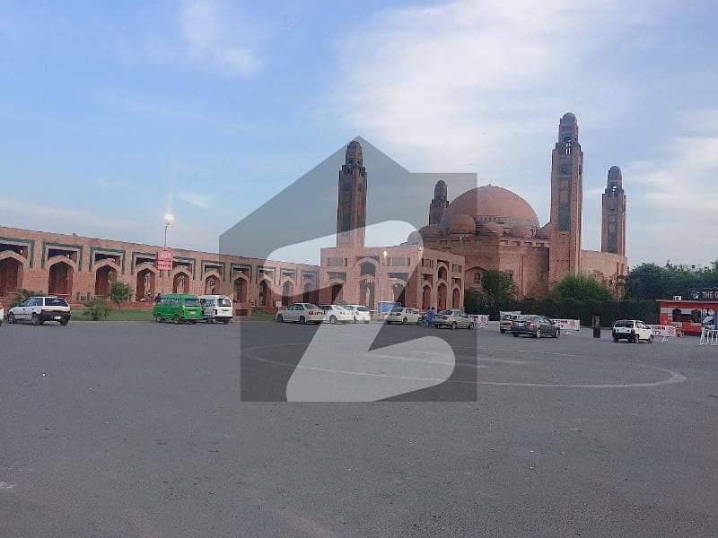 Discount Offer, Open Form, No Transfer Fee, Hot Location 5 Marla Commercial Plot For Sale In Iqbal Block, Bahria Town, Lahore.