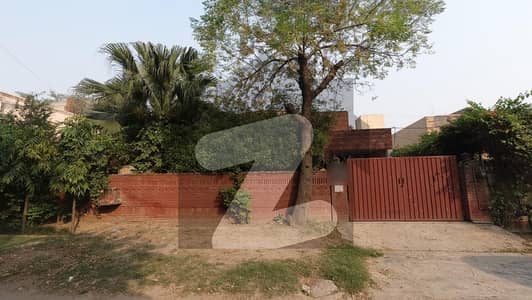 16 Marla House For Rent In Calverley Ground  Cantt Lahore.