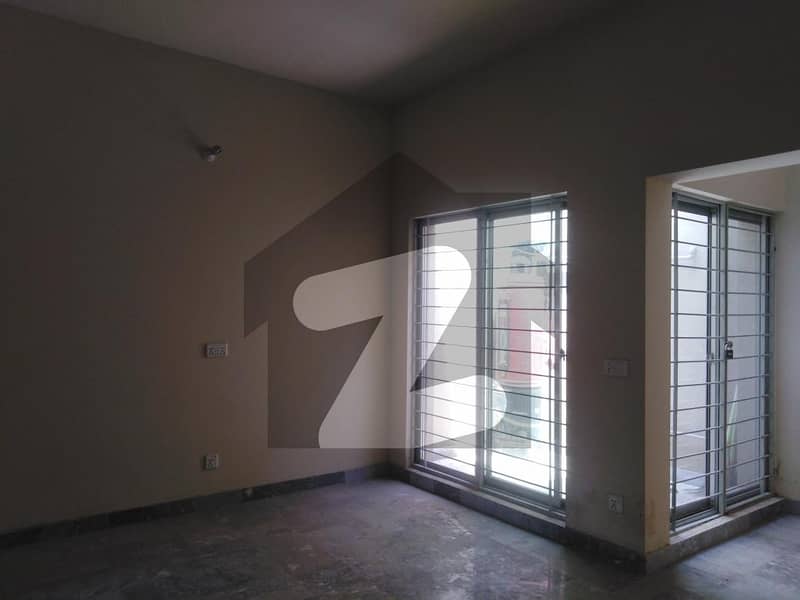 House For sale In Shoukat Town