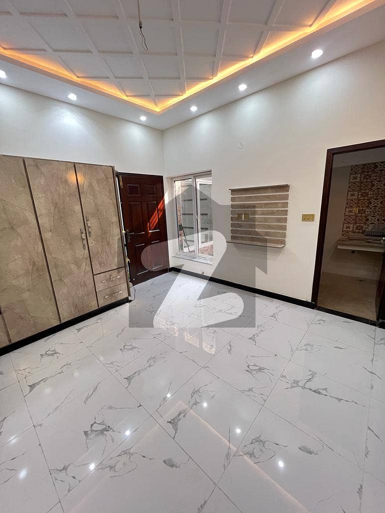 کینال بینک ہاؤسنگ سکیم لاہور میں 3 کمروں کا 3 مرلہ مکان 1.15 کروڑ میں برائے فروخت۔