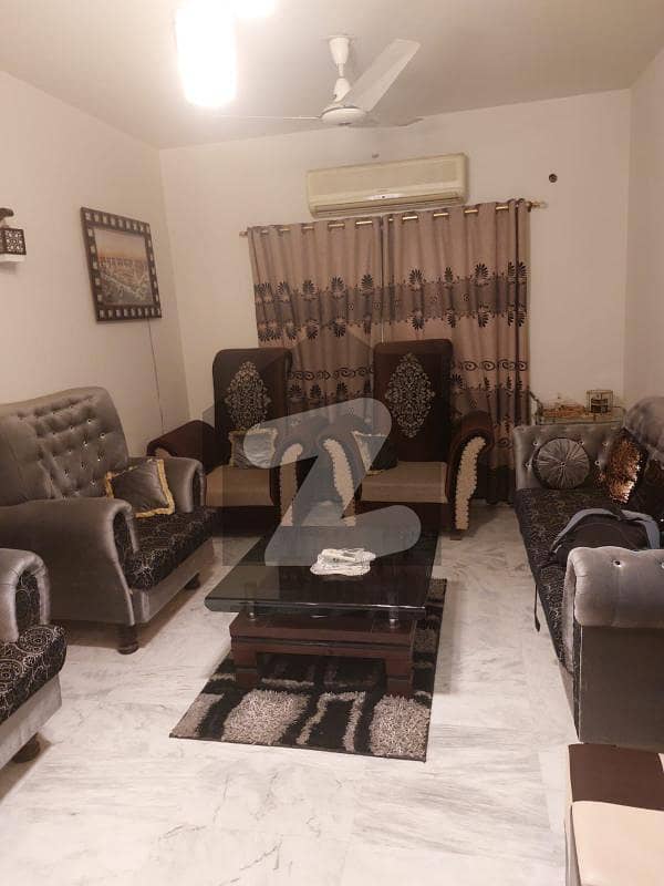 ڈی ایچ اے فیز 7 ڈی ایچ اے کراچی میں 4 کمروں کا 6 مرلہ مکان 4.5 کروڑ میں برائے فروخت۔