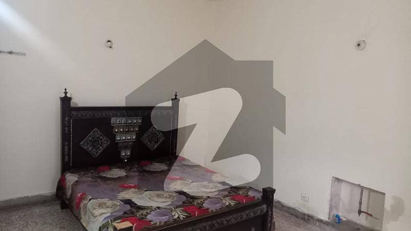 G-9 Flat For Small Family Rent