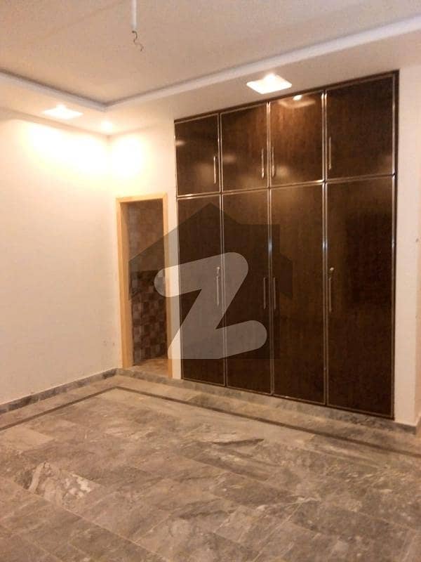 جوہر ٹاؤن فیز 1 جوہر ٹاؤن لاہور میں 5 کمروں کا 1 کنال مکان 2 لاکھ میں کرایہ پر دستیاب ہے۔