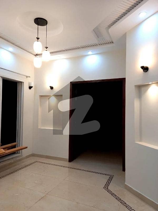 Beautiful 1 Kanal Upper Portion, Separate Enterance For Rent