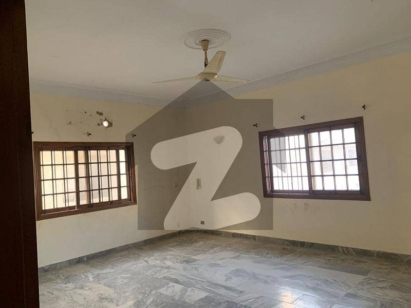 صبا کمرشل ایریا ڈی ایچ اے فیز 5 ڈی ایچ اے ڈیفینس کراچی میں 6 کمروں کا 1.1 کنال مکان 8.75 کروڑ میں برائے فروخت۔