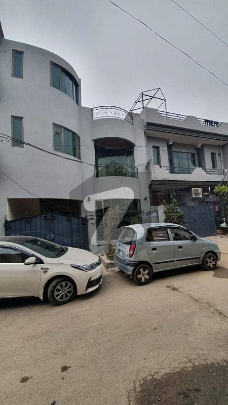 ریونیو سوسائٹی - بلاک اے ریوینیو سوسائٹی لاہور میں 4 کمروں کا 5 مرلہ مکان 1.5 کروڑ میں برائے فروخت۔