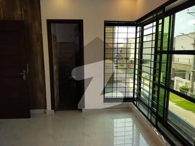 5 Marla Superb Location House Available For Sale In Eden Boulevard - Block A