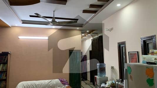راج گڑھ روڈ لاہور میں 5 کمروں کا 7 مرلہ مکان 2.3 کروڑ میں برائے فروخت۔