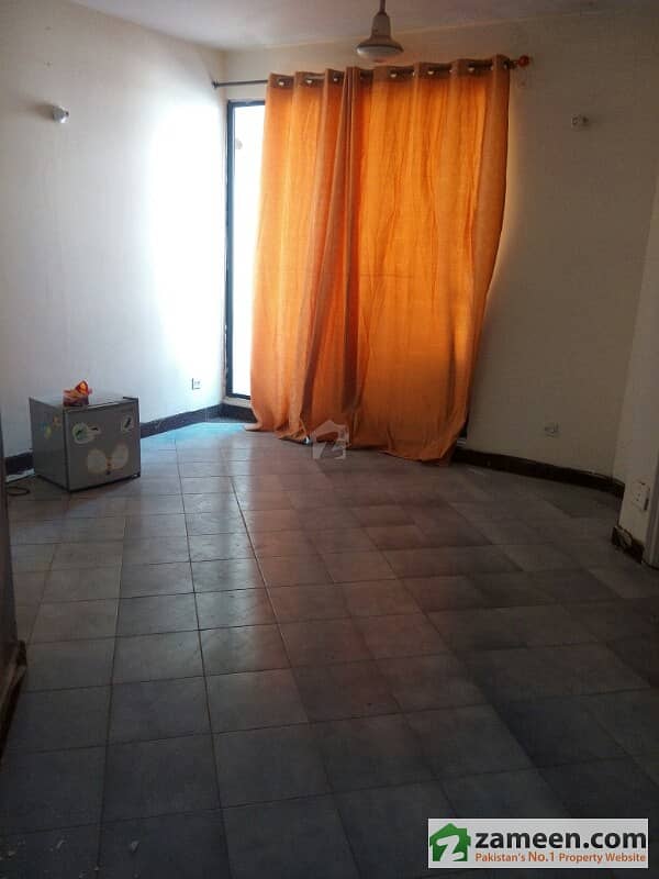 1 Bed TV Lounge Apartment Available In Barkat Market