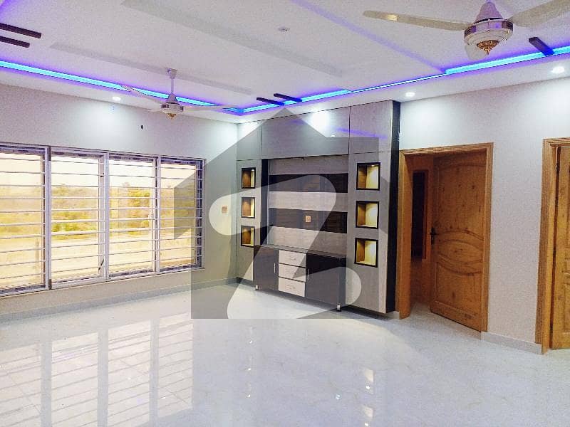 ڈی ایچ اے ڈیفینس فیز 3 ڈی ایچ اے ڈیفینس اسلام آباد میں 5 کمروں کا 15 مرلہ مکان 90 ہزار میں کرایہ پر دستیاب ہے۔