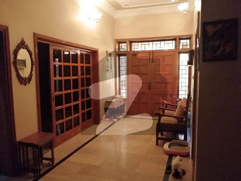 1 Kanal New Upper Portion Available For Rent In New Gulgast Colony Multan