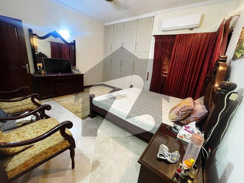1 Beds Furnished Room with TVL Kitchen in DHA Phase 4 EE Lahore