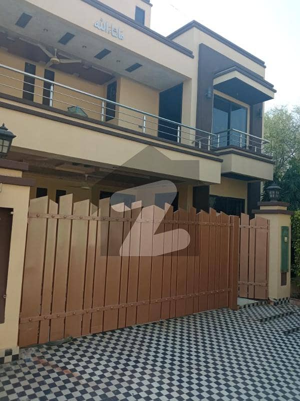 10 MARLA LOWER PORTION IS AVAILABLE FOR RENT ON TOP LOCATION OF PIA HOUSING SOCIETY LAHORE