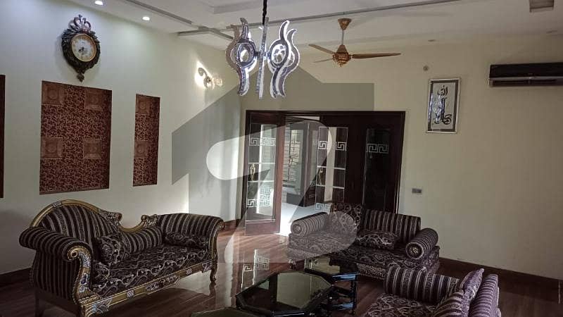 2 Kanal Corner House With Swimming Pool Available For Rent