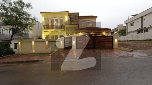 prime location 1kanal 5bedrooms brand new house for sale in bahria enclave Islamabad sector C1