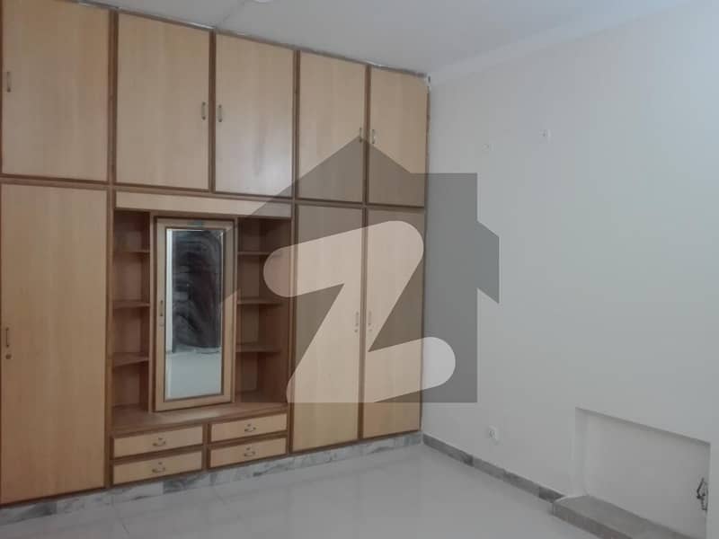 10 Marla House In Wapda Town Phase 1 - Block D3 For rent