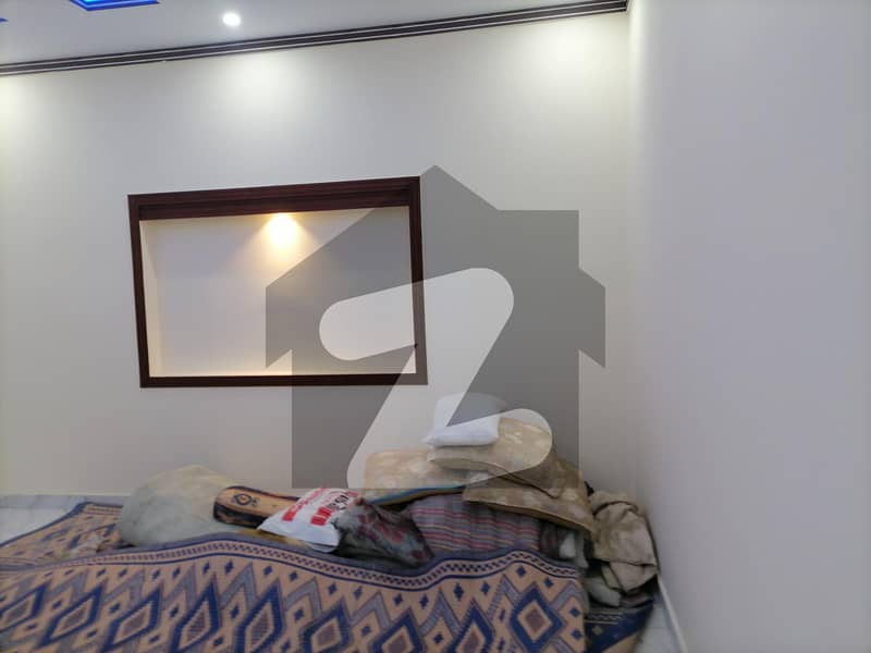 چکلالہ سکیم 3 چکلالہ سکیم راولپنڈی میں 6 کمروں کا 10 مرلہ مکان 3.85 کروڑ میں برائے فروخت۔