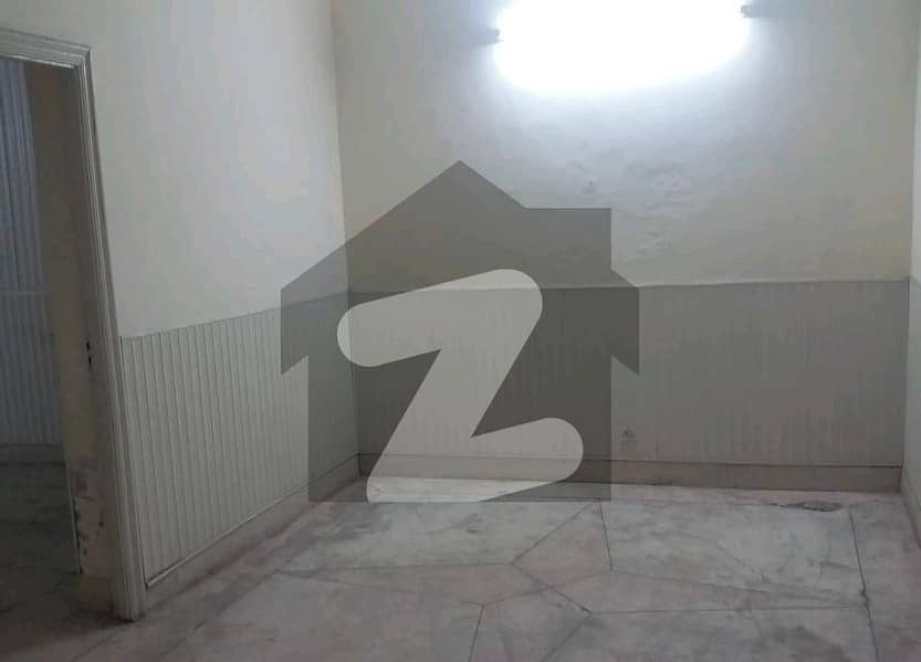 6.5 Marla House Available In Muslim Town For sale
