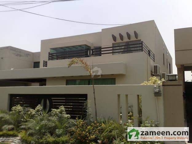 HOUSE FOR RENT IN F8 HOUSE FOR RENT IN F8