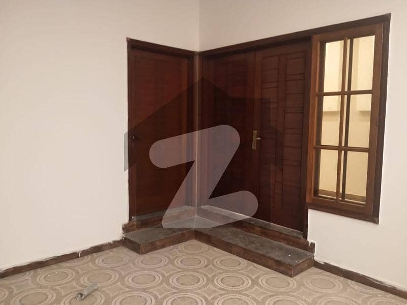 نارتھ ناظم آباد ۔ بلاک ایف نارتھ ناظم آباد کراچی میں 6 کمروں کا 1.02 کنال مکان 9.15 کروڑ میں برائے فروخت۔