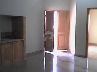 West Open Apartment In Safari Heights On 2nd Floor