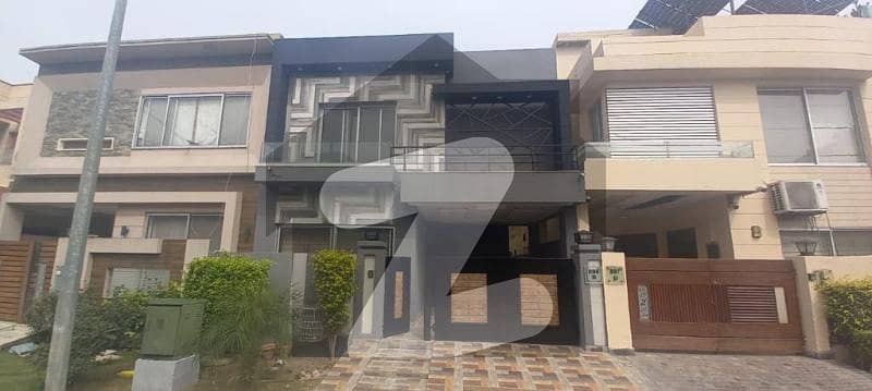 Dha Phase 6 - 5 Marla Hot Location House