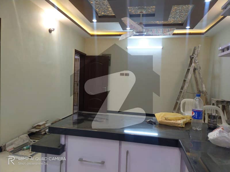 950 Square Feet Flat In Stunning Gulshan-E-Iqbal - Block 16 Is Available For Sale
