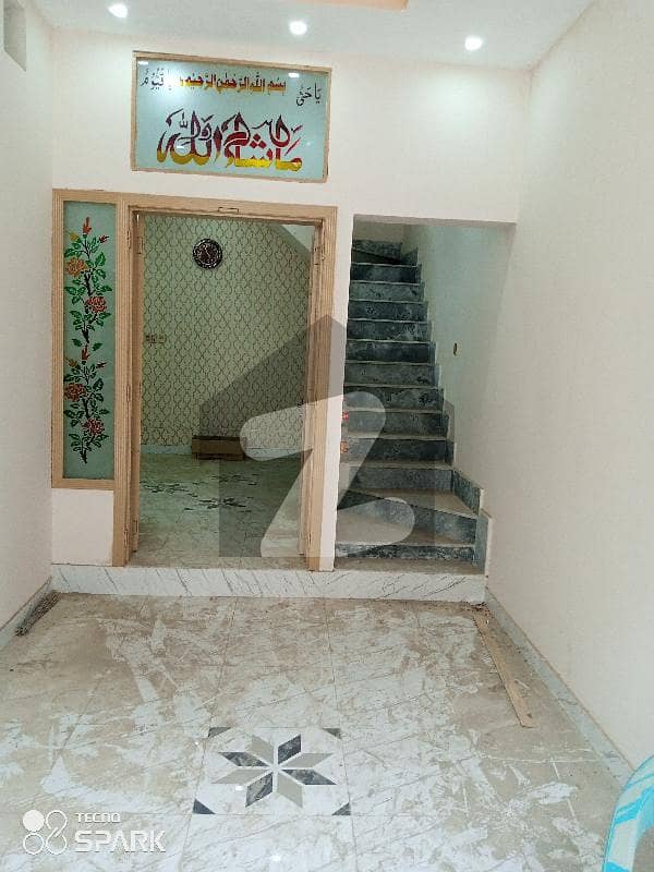 خیابان کالونی 3 فیصل آباد میں 2 کمروں کا 3 مرلہ مکان 22 ہزار میں کرایہ پر دستیاب ہے۔