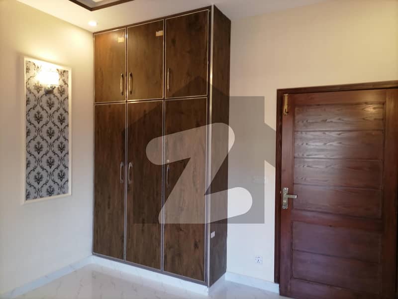 8 Marla House In Only Rs. 21,000,000