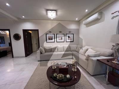ریور لوفٹ بحریہ ٹاؤن راولپنڈی راولپنڈی میں 2 کمروں کا 8 مرلہ فلیٹ 2.6 کروڑ میں برائے فروخت۔