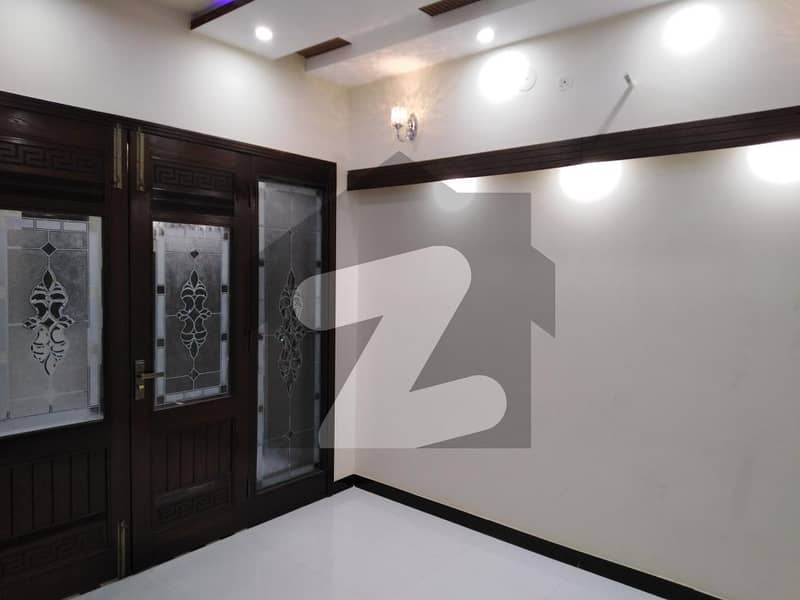 A Prime Location 5 Marla Flat In Lahore Is On The Market For sale